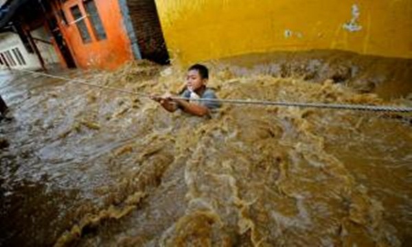 Tak Bisa Atasi Banjir,Mungkin Baiknya Ahok Mundur Saja
