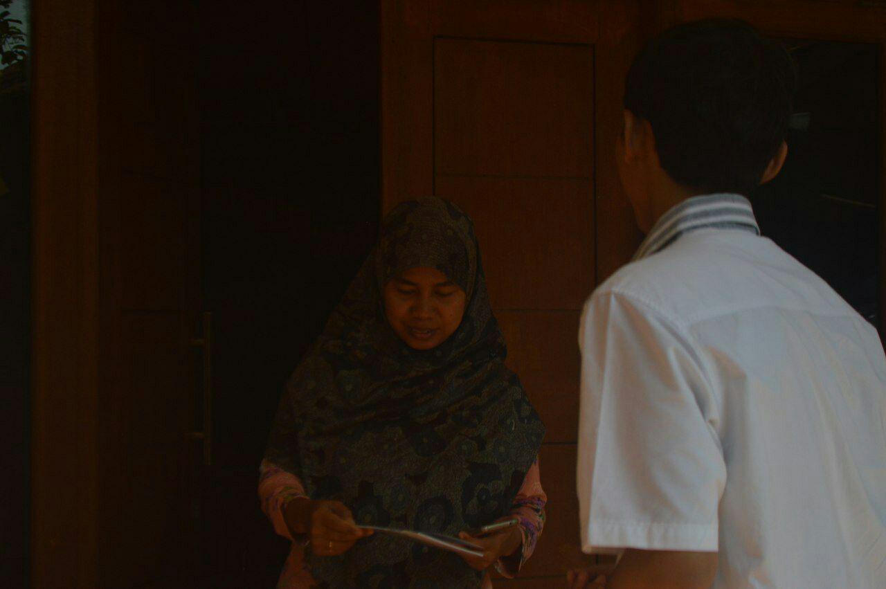 Pembagian Buku Targhib Romadhon HASMI